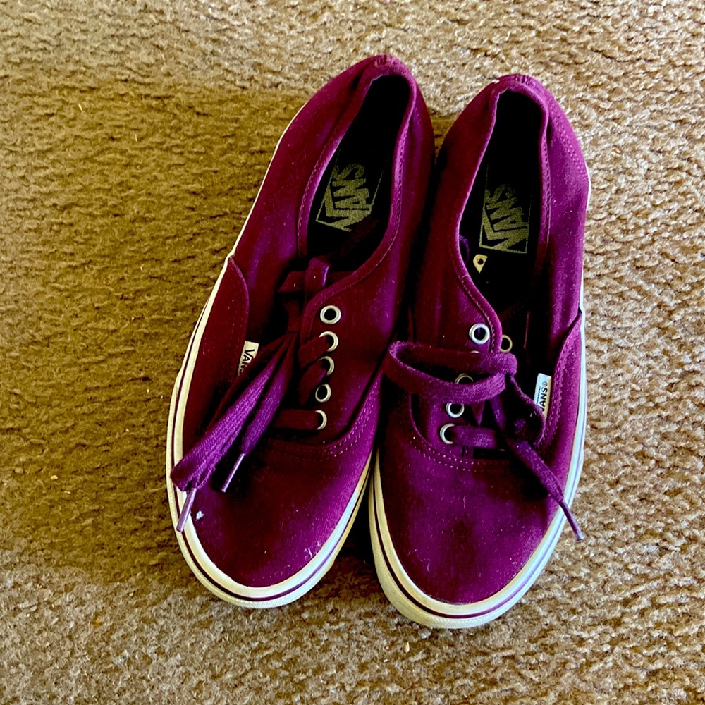 Vans in very good condition. Rare color!